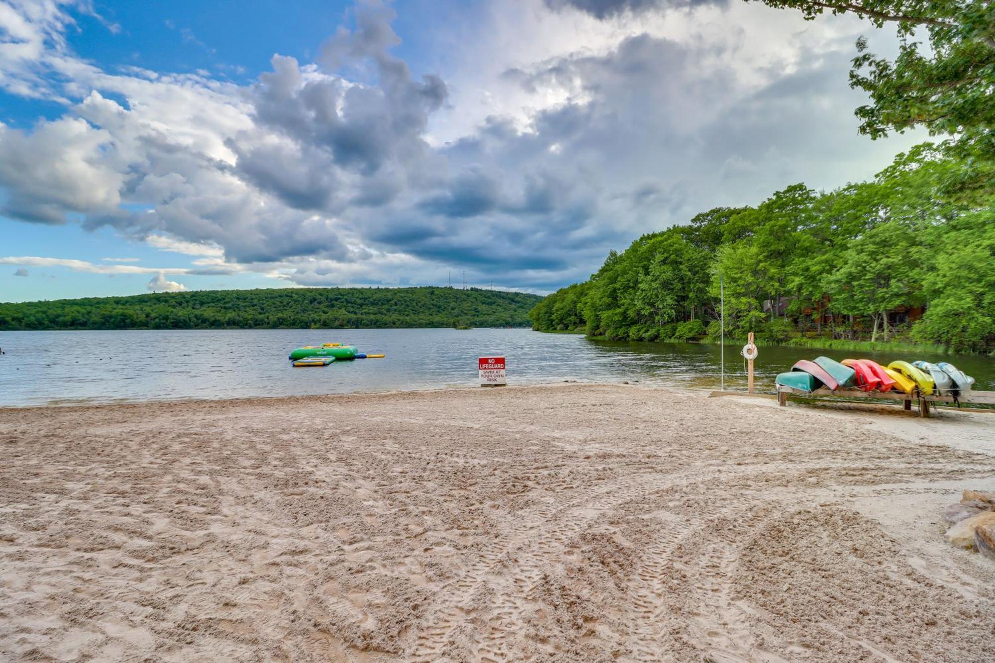 Lake Harmony Home About Half Mi To Big Boulder Mountain Exterior foto
